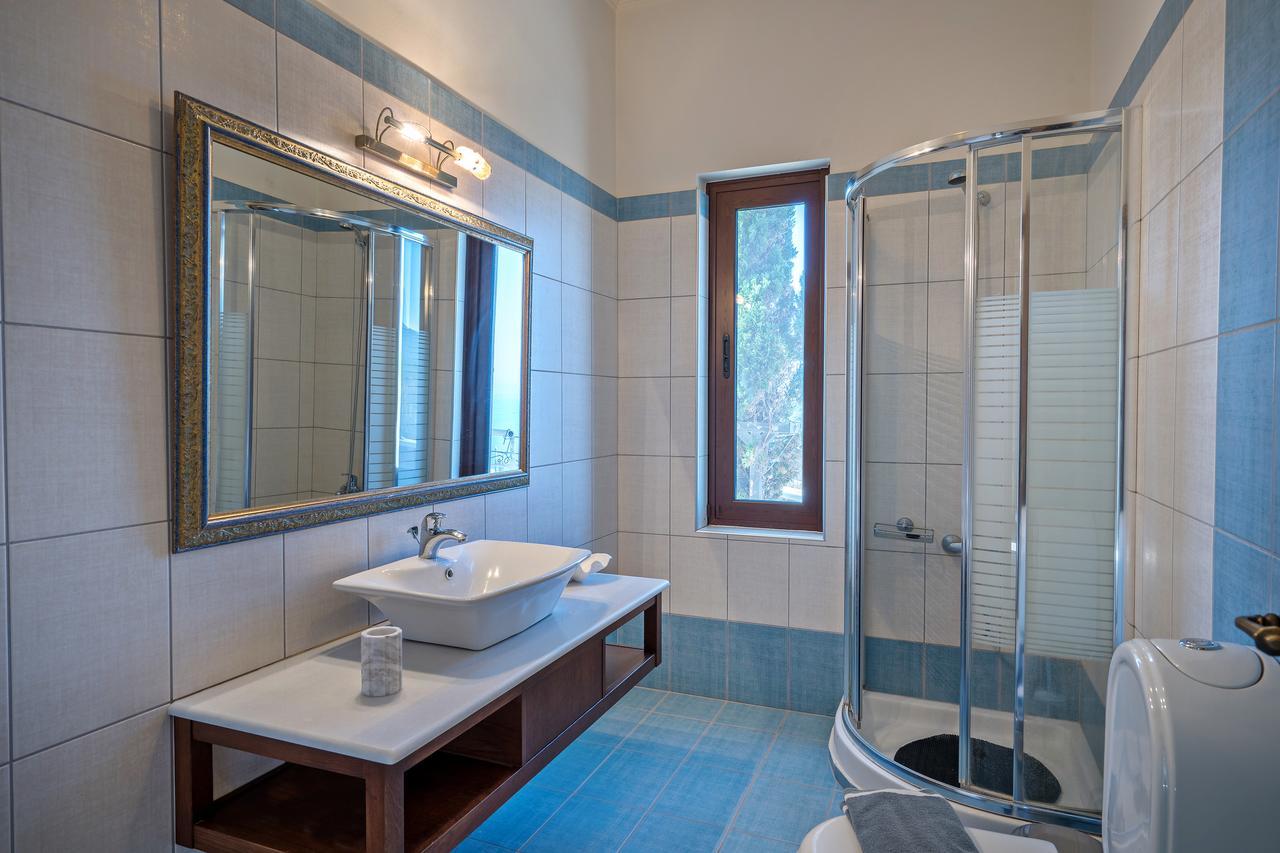 Sea Views At Villa Anemomylos With Heated Pool, Ping Pong And Tennis Agia Pelagia  Buitenkant foto